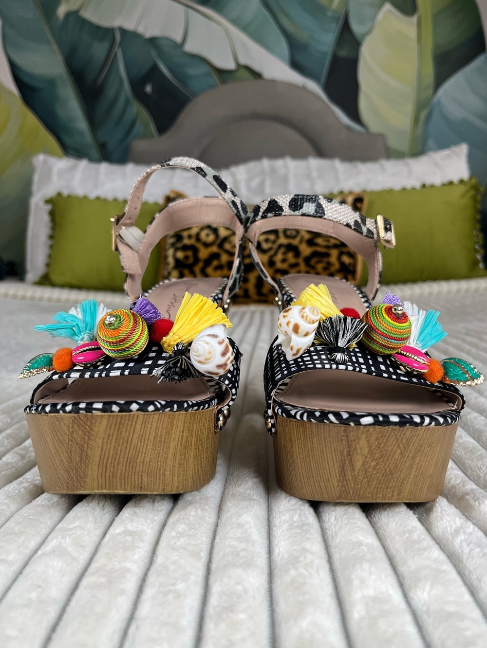 Betsey Johnson Jillie Block Heel Platform Sandals with Multicolor Tassels Size 9 - Picture 10 of 12